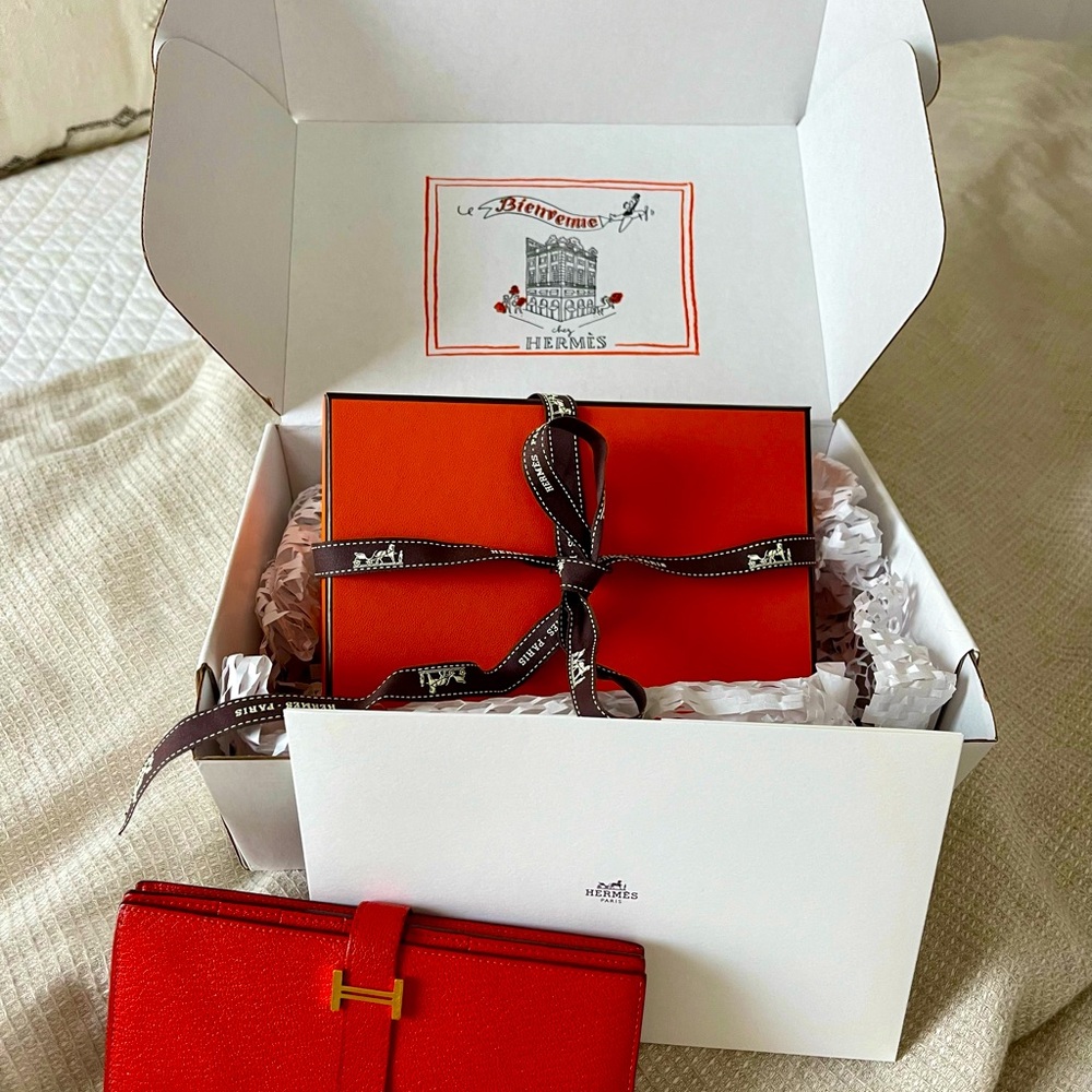 HERMÉS Bearn H Logo BiFold Leather Long Orange Wallet
